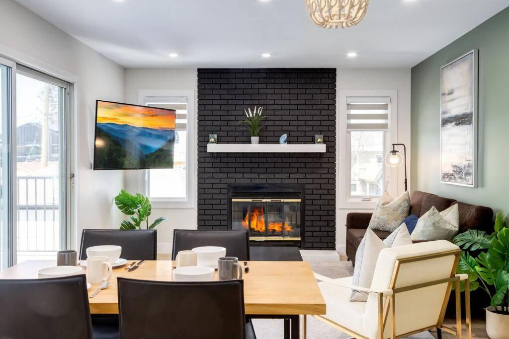 Pet Friendly & Accessible, 4 Beds Calgary
