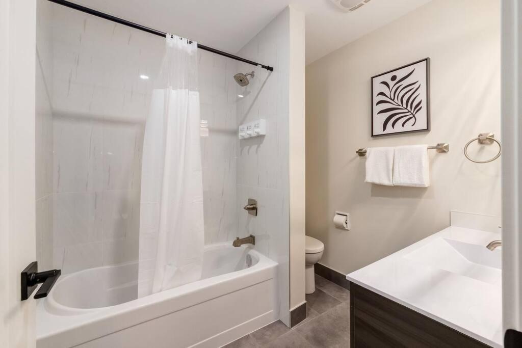 Hébergement de vacances Pet Friendly & Accessible, 4 Beds Calgary